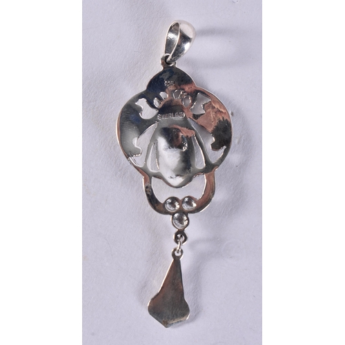 2644 - A SILVER AND ENAMEL PENDANT. 6.3 grams. 6.5 cm x 2.5 cm.