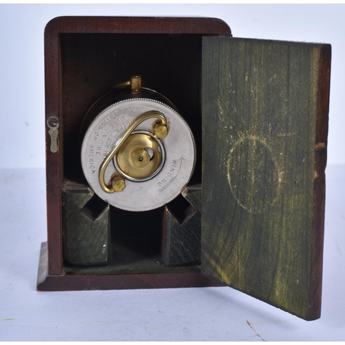 3045 - A mahogany cased American Bee clock together with a wooden mantle clock 21 x 39cm (2)