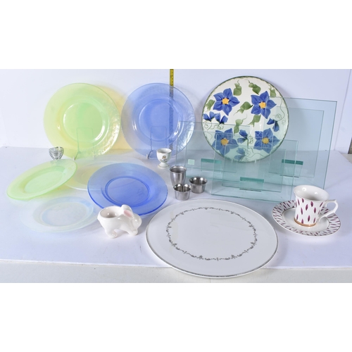 3139 - A miscellaneous collection of Murano Yalos casa plates, glass picture frames and ceramics  etc 28cm ... 