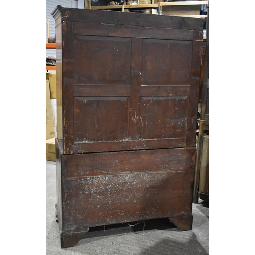 3141 - A two sectional four drawer Linen press with internal compartments 203 x 140 x 59cm