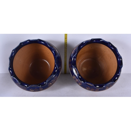 3152 - A collection of Royal Doulton stoneware items Jardinieres, teapot, vase etc 32cm (5)