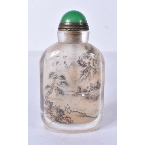 3175 - A Chinese glass reverse painted snuff bottle 8.5cm