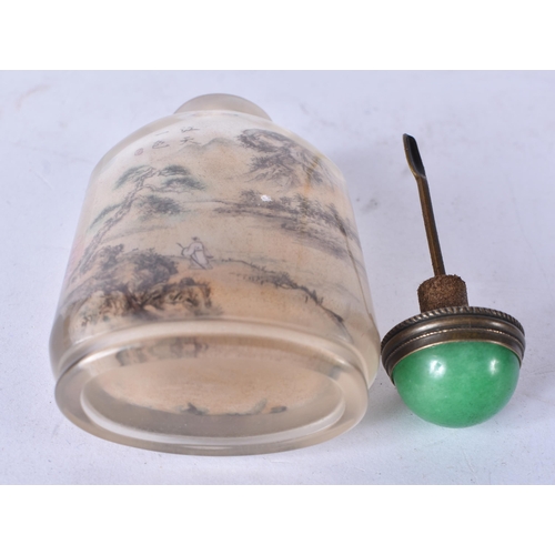 3175 - A Chinese glass reverse painted snuff bottle 8.5cm
