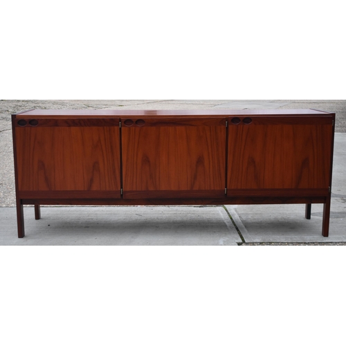 3257 - A Faarup Mobelfabrik sideboard designed by Kofod Larsen 73 x 183 x 47 cm