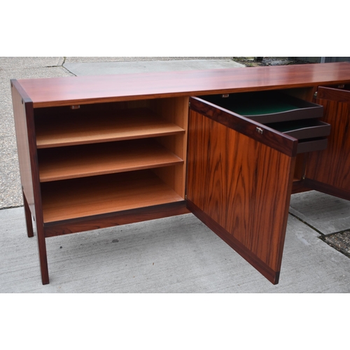 3257 - A Faarup Mobelfabrik sideboard designed by Kofod Larsen 73 x 183 x 47 cm