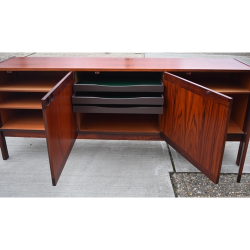 3257 - A Faarup Mobelfabrik sideboard designed by Kofod Larsen 73 x 183 x 47 cm