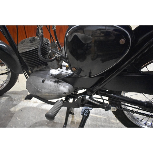 3384 - A vintage BSA Bantam 175CC motorcycle.