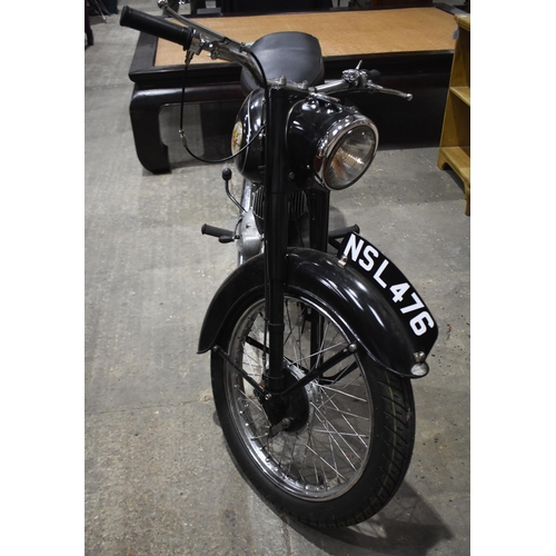 3384 - A vintage BSA Bantam 175CC motorcycle.