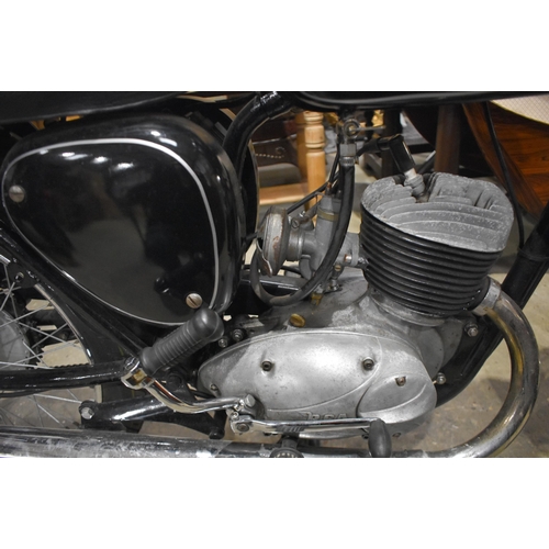 3384 - A vintage BSA Bantam 175CC motorcycle.