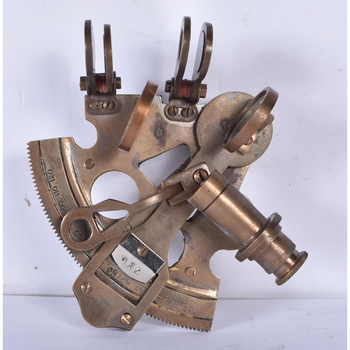 3390 - A small desk top cased Sextant 7 x 11.5cm