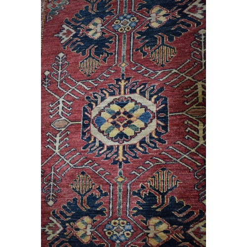 3412 - A Kazak rug 173 x 125cm