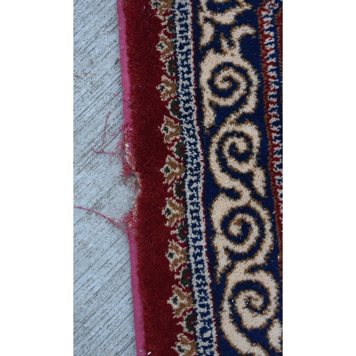 3413 - A large European hexagonal Persian style  rug 260 x 260cm