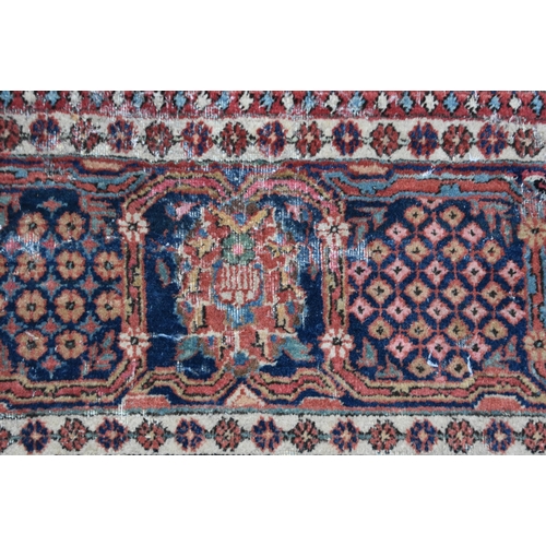 3415 - A Persian Kashan rug 206 x 130cm
