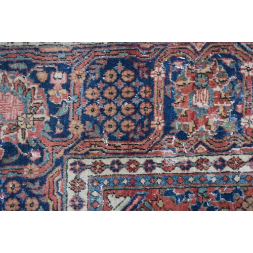 3415 - A Persian Kashan rug 206 x 130cm