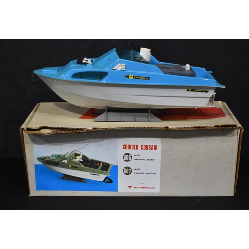 3448 - A boxed Italian Monteleone Cruiser Corsair model boat 51 x 17.5cm