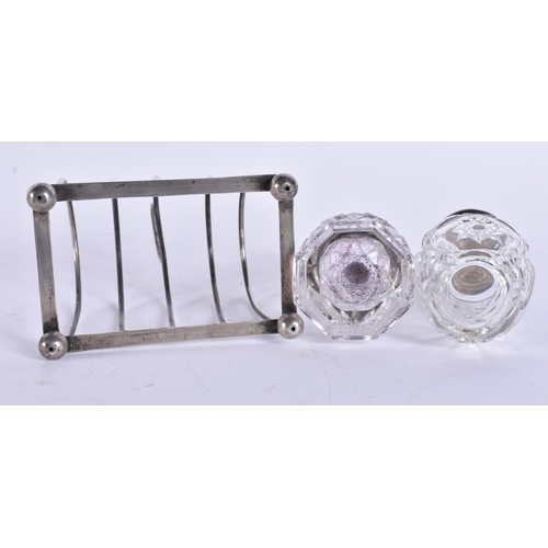 125 - A COLLECTION OF SILVERWARE. Weighable silver 140 grams. (qty)