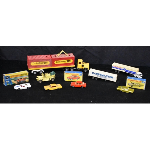 3181 - A collection of model cars and lorries  some boxed, Matchbox, Corgi etc  30cm (8)