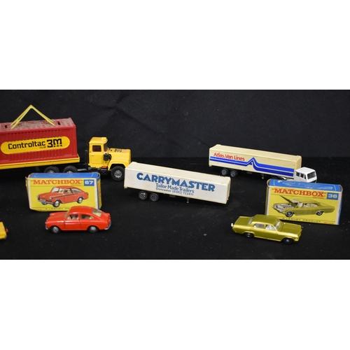3181 - A collection of model cars and lorries  some boxed, Matchbox, Corgi etc  30cm (8)