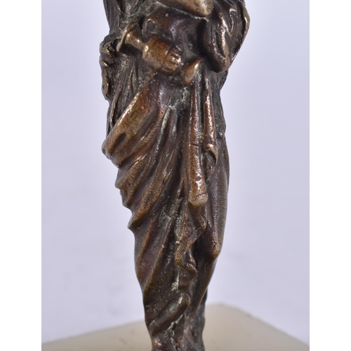 147 - AN 18TH/19TH CENTURY EUROPEAN BRONZE FIGURE OF A FEMALE upon a later onyx base. Bronze 9.5 cm high.