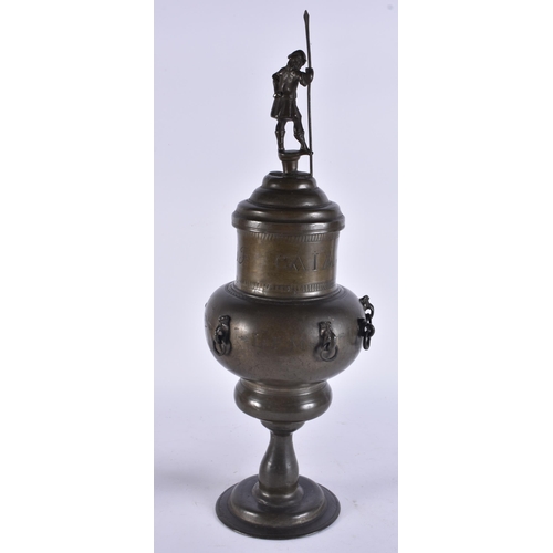 149 - AN UNUSUAL EARLY 18TH CENTURY EUROPEAN PEWTER GUILD VASE AND COVER C1711. 47 cm high.