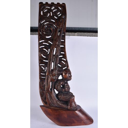 152 - A VERY LARGE NEW ZEALAND MAORI ABELONE SHELL TRIBAL WOOD CARVING. 94 cm x 38 cm.