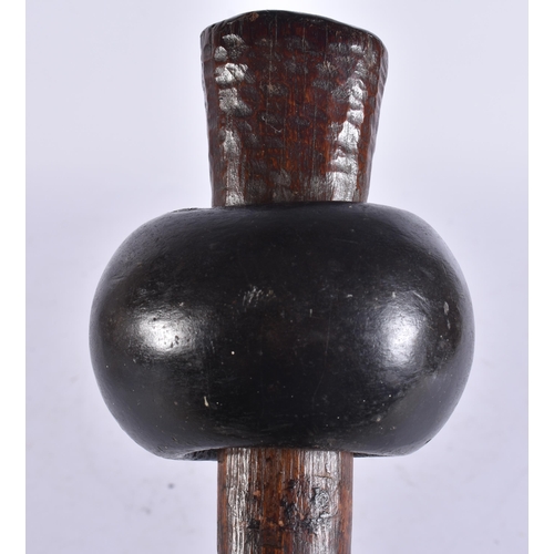 162 - A LARGE 19TH CENTURY POLYNESIAN SOUTHSEA ISLANDS WOOD AND STONE FIGHTING SPEAR/CLUB. 128 cm long.