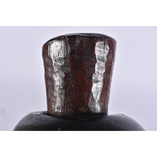 162 - A LARGE 19TH CENTURY POLYNESIAN SOUTHSEA ISLANDS WOOD AND STONE FIGHTING SPEAR/CLUB. 128 cm long.