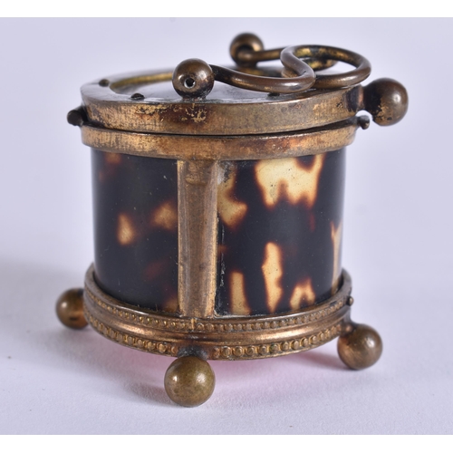 165 - AN UNUSUAL EARLY VICTORIAN MINIATURE TORTOISESHELL DRUM RING BOX. 3.5 cm x 3.5 cm.