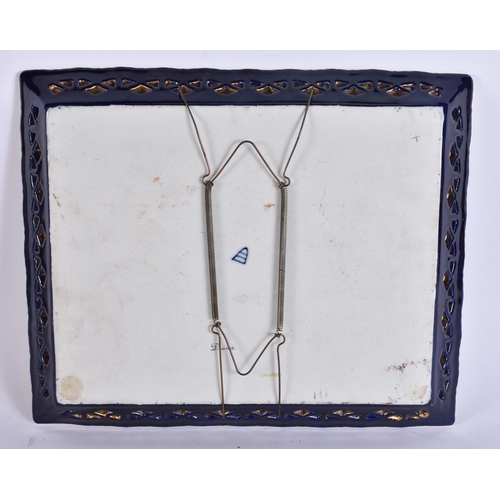 177 - A FINE LATE 19TH CENTURY VIENNA PORCELAIN RETICULATED TRAY painted with figures. 33 cm x 27 cm.