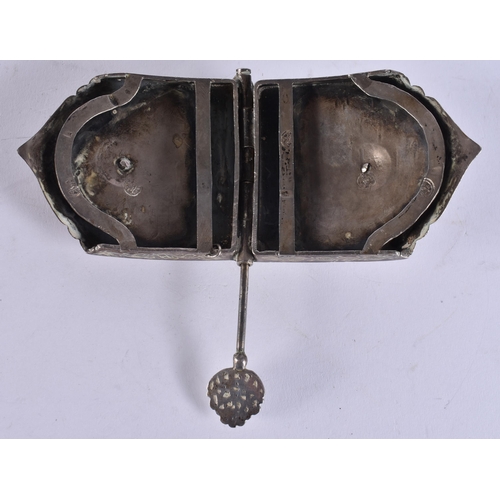 180 - AN UNUSUAL 19TH CENTURY ISLAMIC MIDDLE EASTERN SILVER BUCKLE. 177 grams. 15 cm x 12 cm.