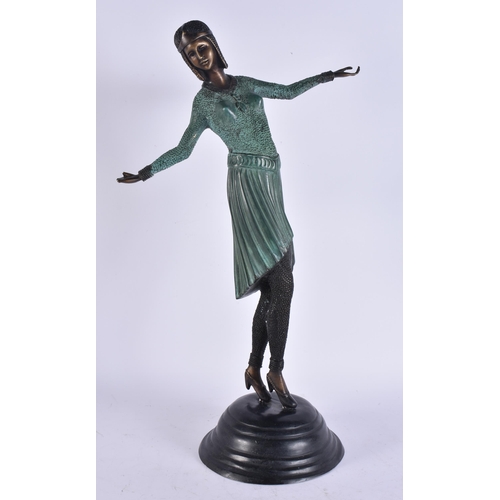 71 - A LARGE CONTEMPORARY BRONZE STUDY OF A FEMALE. 48 cm high.