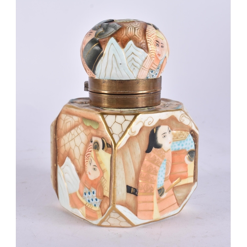 95 - A LATE 19TH CENTURY FRENCH PORCELAIN SCENT BOTTLE decorated with Japanese figures. 13 cm high.