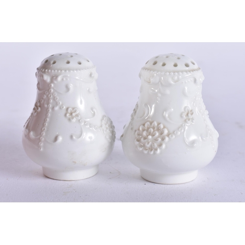 117 - A RARE PAIR OF ANTIQUE WEDGWOOD MINIATURE PORCELAIN CONDIMENTS. 5.5 cm x 4.5 cm.