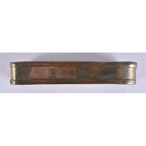 122 - AN 18TH CENTURY EUROPEAN BRASS TOBACCO BOX. 16 cm x 5 cm.
