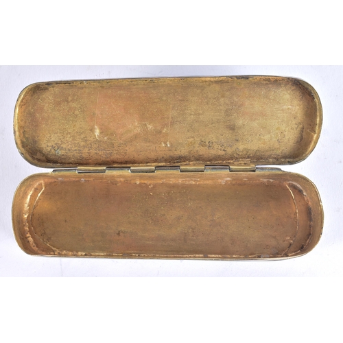 122 - AN 18TH CENTURY EUROPEAN BRASS TOBACCO BOX. 16 cm x 5 cm.