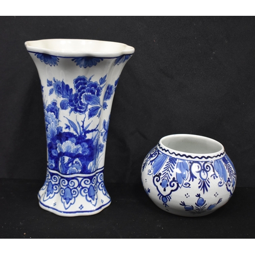 3912 - A collection of early 20th century Dutch delftware pottery (largest 25cm). (10)