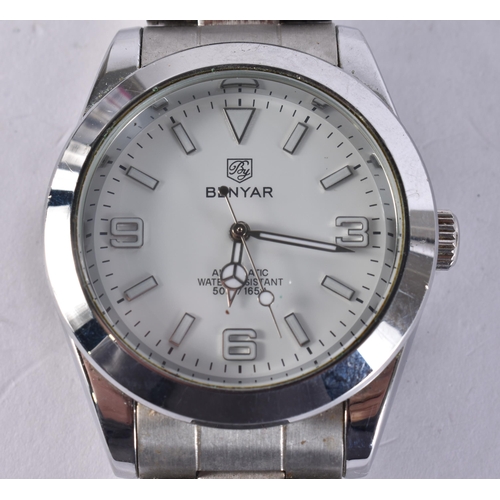 Lot 1084      
