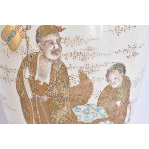 2210 - A 19TH CENTURY JAPANESE MEIJI PERIOD SATSUMA LAMP. 44 cm high.