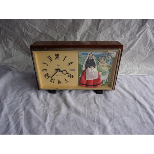 141 - USSR mantle clock 1950s-70s