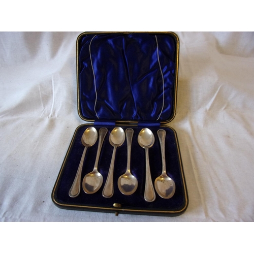 171 - Boxed set of 6 HM Silver spoons c1906 81g