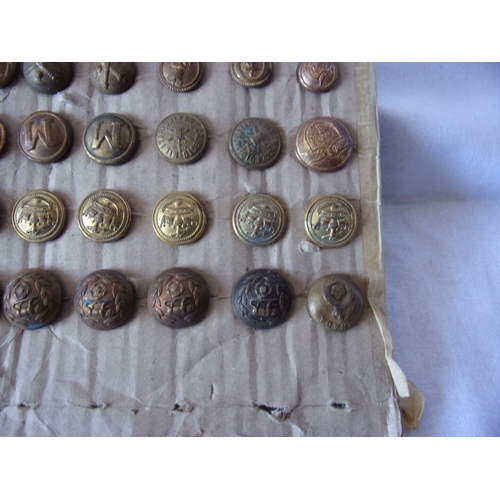 103 - Military buttons mixed