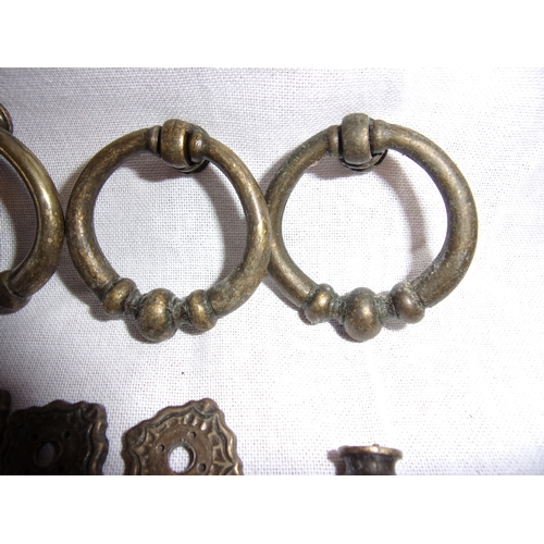 92 - Set of 13 Victorian draw handles