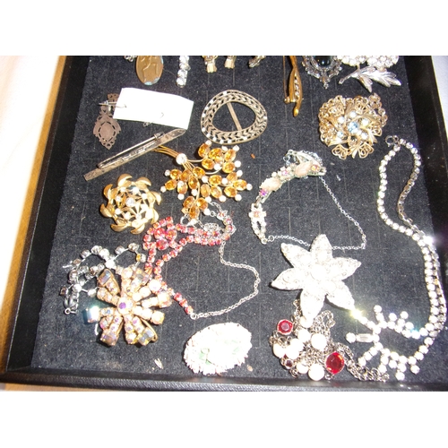 148 - Box of costume jewellery