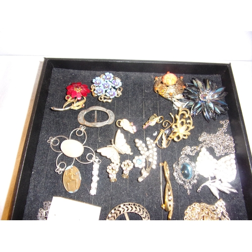 148 - Box of costume jewellery