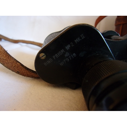 116 - WW2 binoculars in case c1941