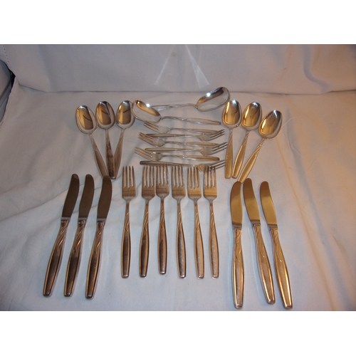 110 - 830 Norwegian silver 26 piece cutlery set