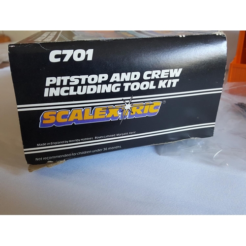 11 - Scalextric pitstop & crew