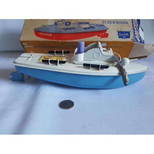265 - Sutcliffe Victor clockwork boat