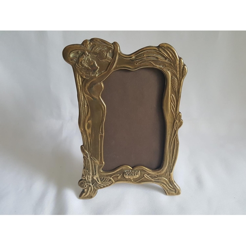 82 - Art Nouveau style picture frame 21cm high