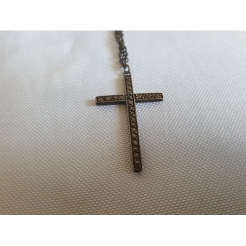 149 - 925 silver cross & chain